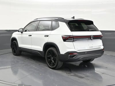 2025 Volkswagen Taos SE Black