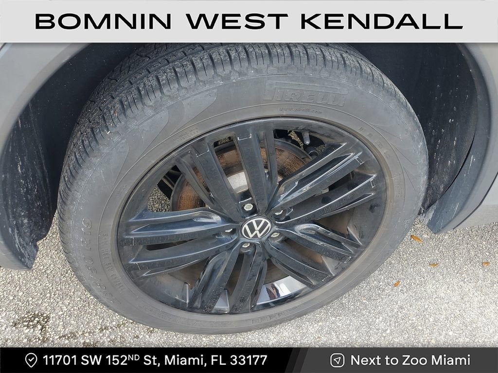 2022 Volkswagen Tiguan SE R-Line Black