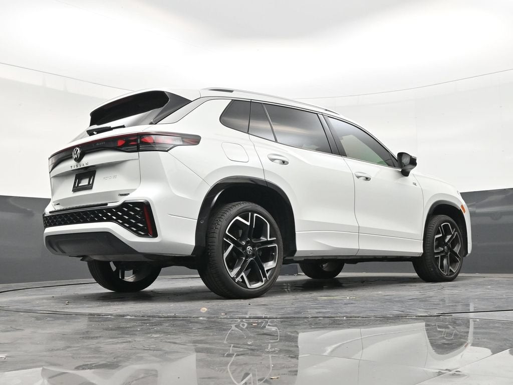2026 Volkswagen Tiguan SEL R-Line Turbo