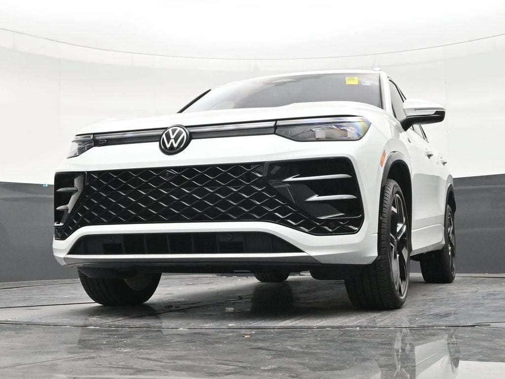 2026 Volkswagen Tiguan SEL R-Line Turbo