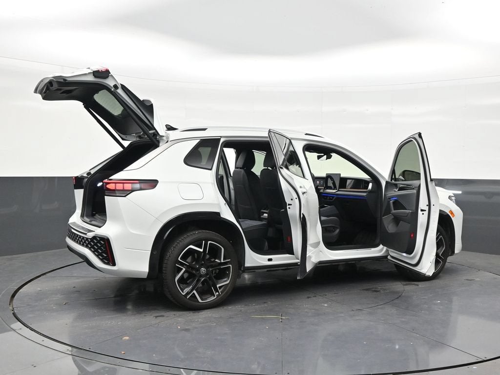 2026 Volkswagen Tiguan SEL R-Line Turbo