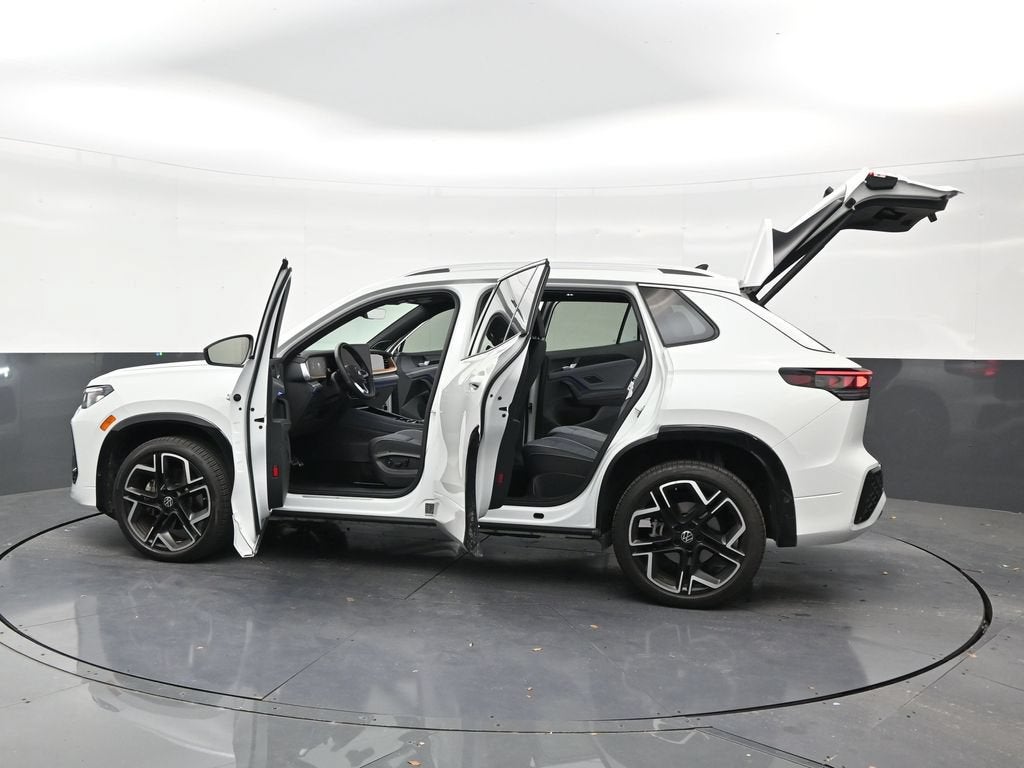 2026 Volkswagen Tiguan SEL R-Line Turbo