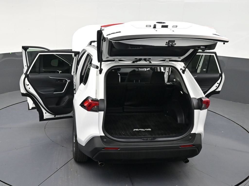 2022 Toyota RAV4 Hybrid LE