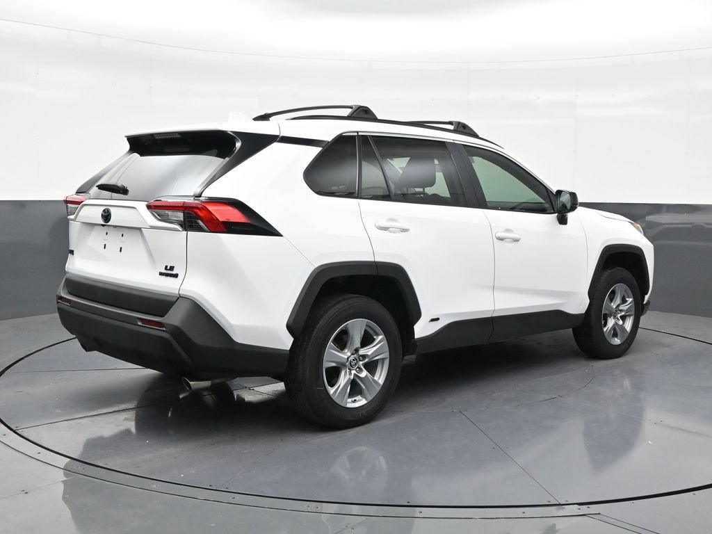 2022 Toyota RAV4 Hybrid LE