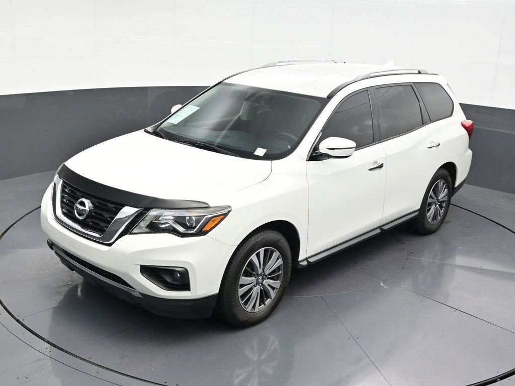 2020 Nissan Pathfinder SV