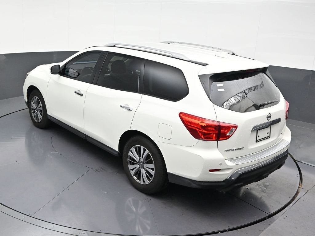 2020 Nissan Pathfinder SV