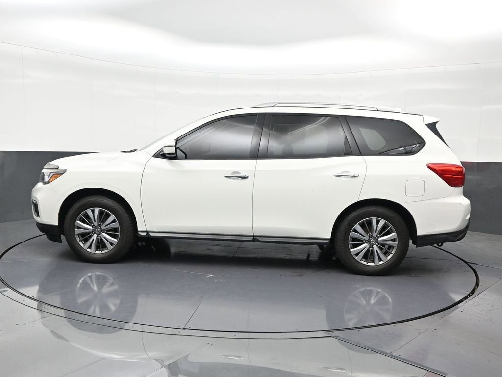 2020 Nissan Pathfinder SV