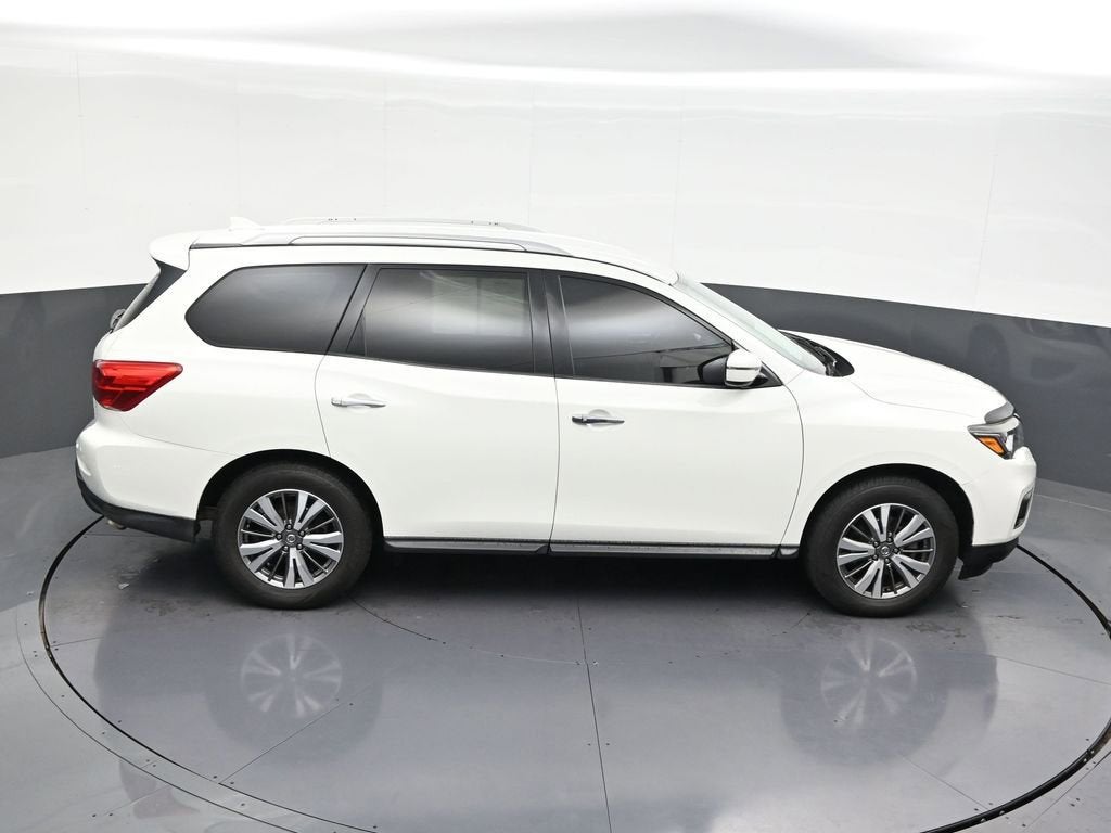 2020 Nissan Pathfinder SV