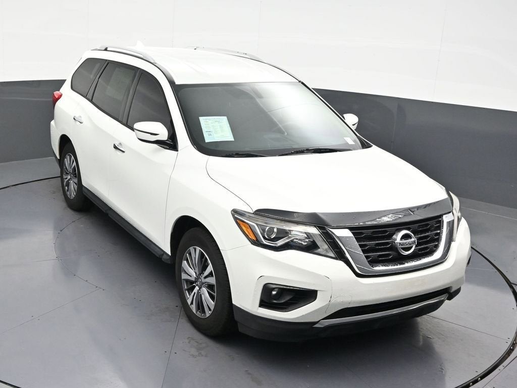 2020 Nissan Pathfinder SV