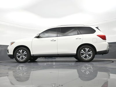 2020 Nissan Pathfinder SV