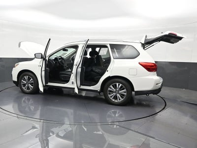 2020 Nissan Pathfinder SV