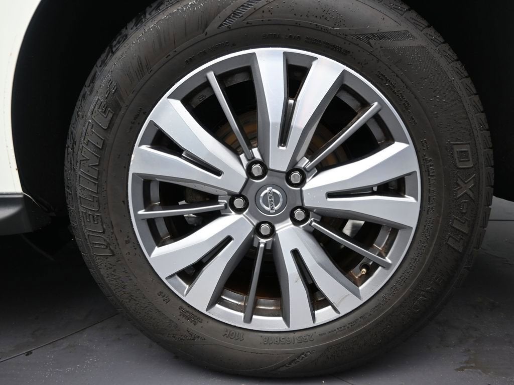 2020 Nissan Pathfinder SV