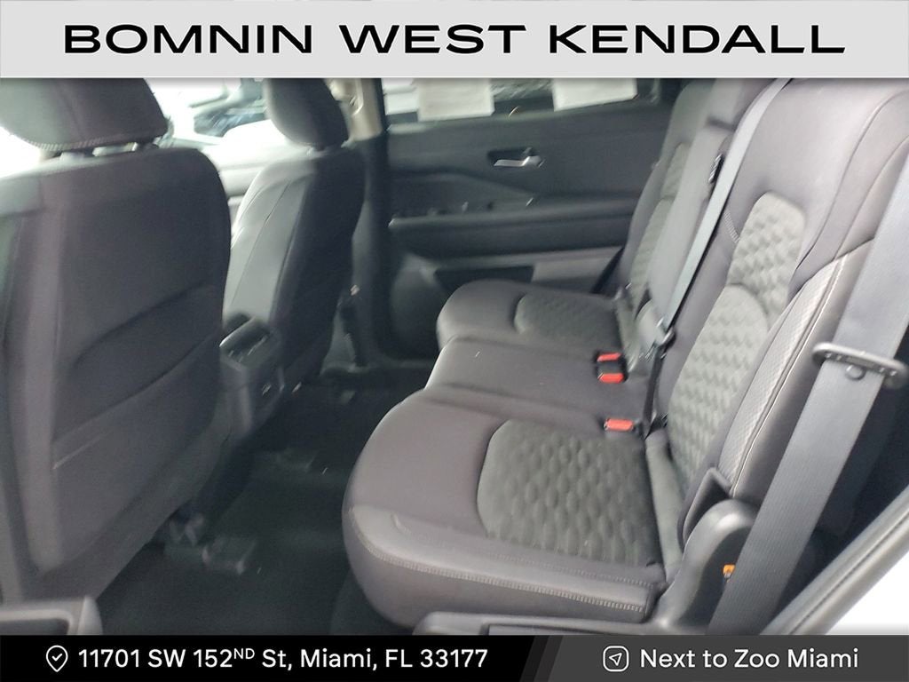 2022 Nissan Pathfinder S