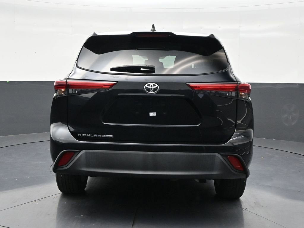 2022 Toyota Highlander L