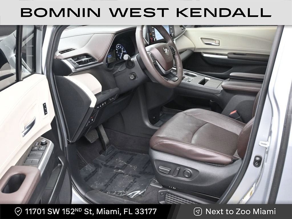 2023 Toyota Sienna Platinum