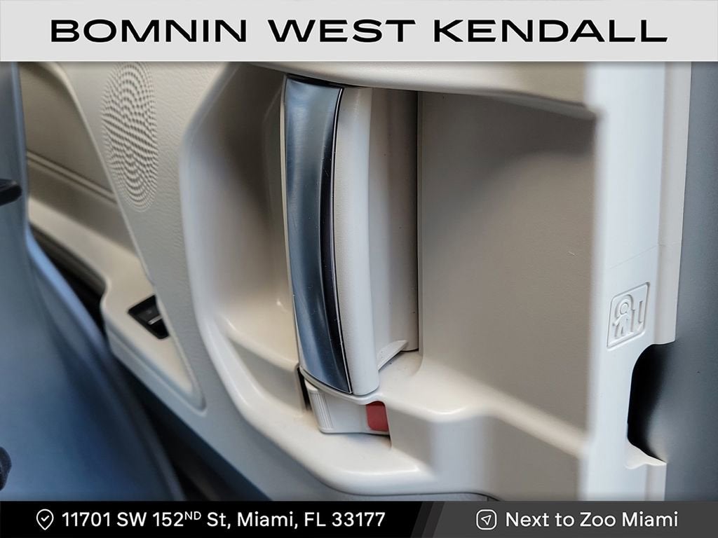 2023 Toyota Sienna Platinum