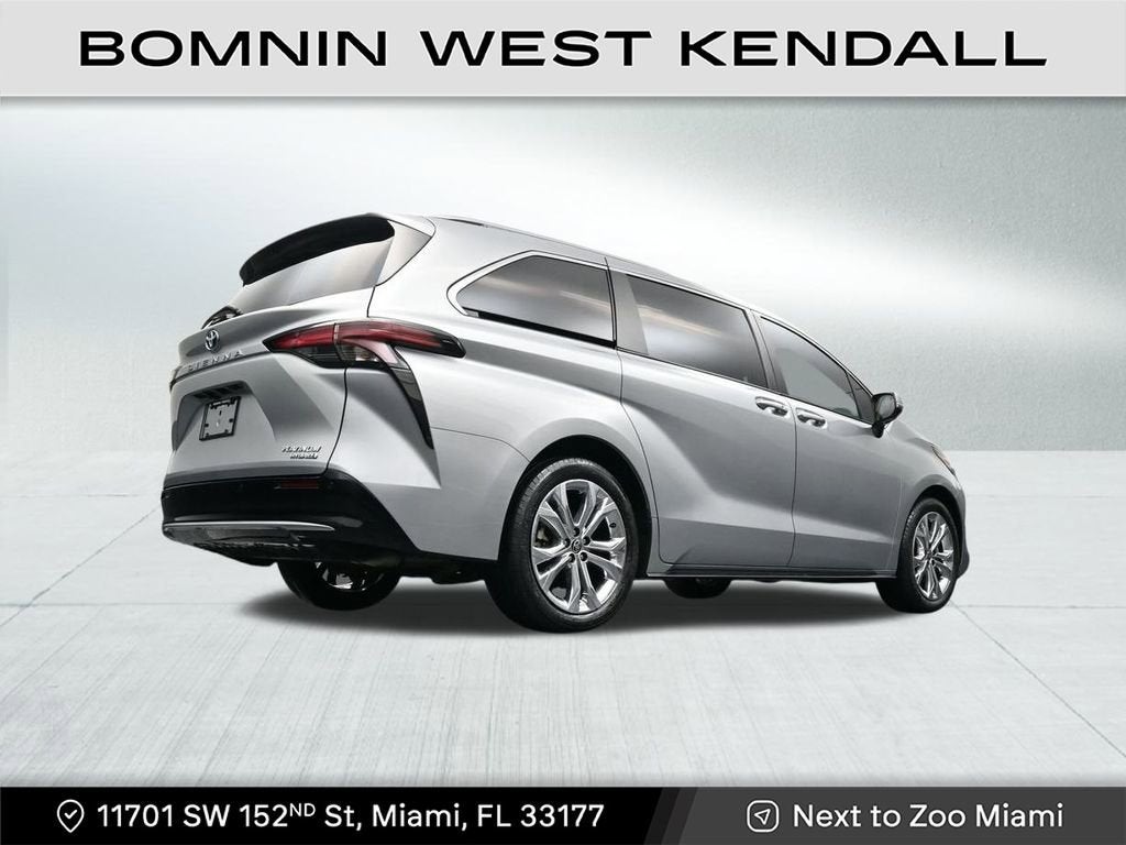 2023 Toyota Sienna Platinum