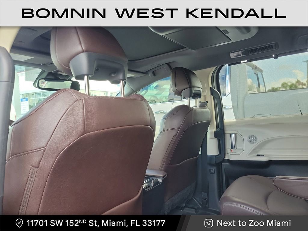 2023 Toyota Sienna Platinum