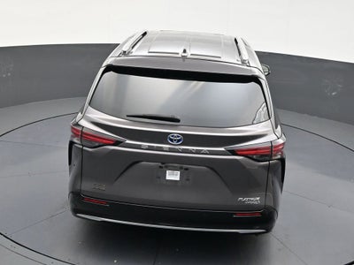 2024 Toyota Sienna Platinum