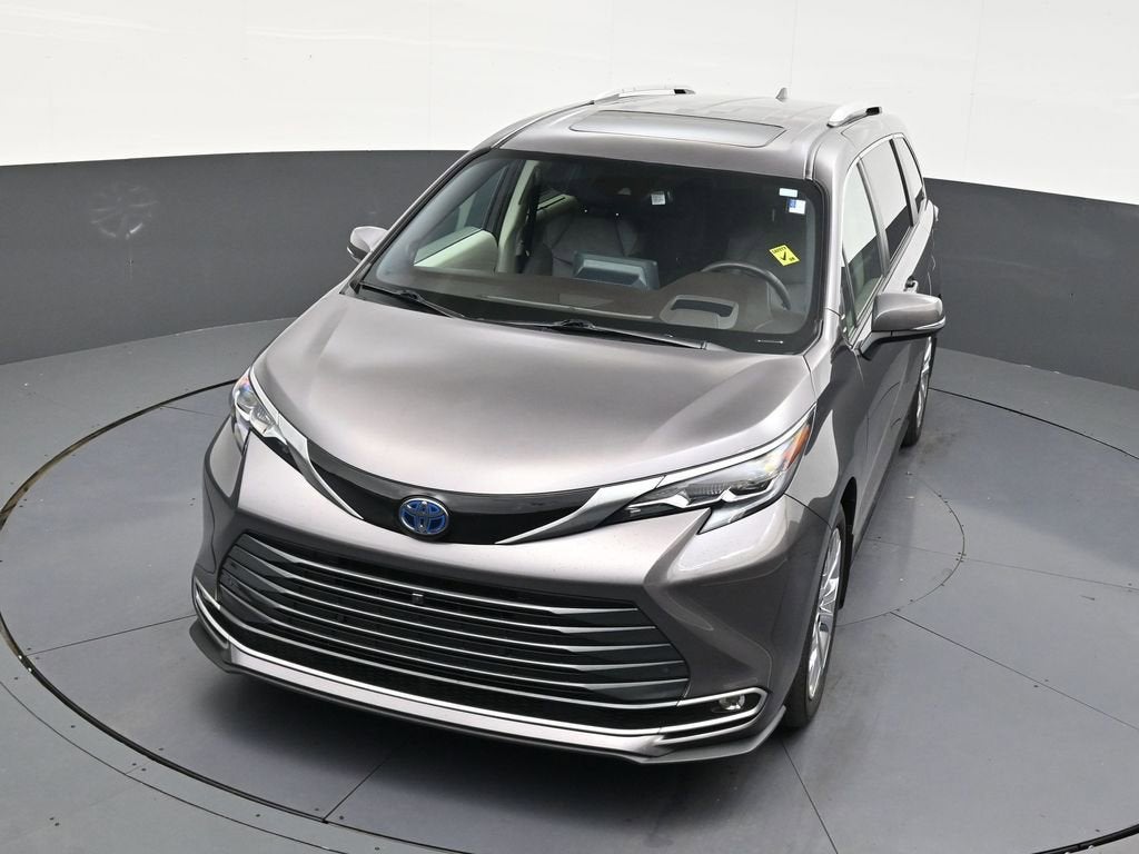 2024 Toyota Sienna Platinum