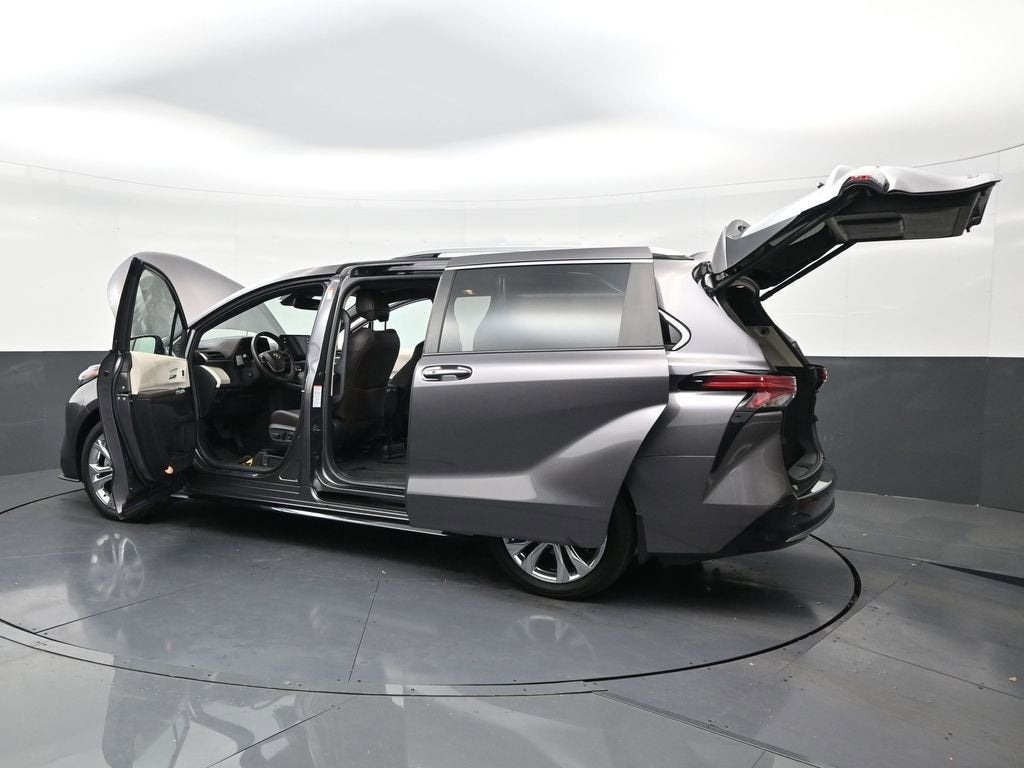 2024 Toyota Sienna Platinum