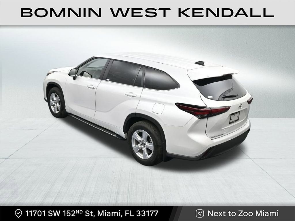 2025 Toyota Highlander LE