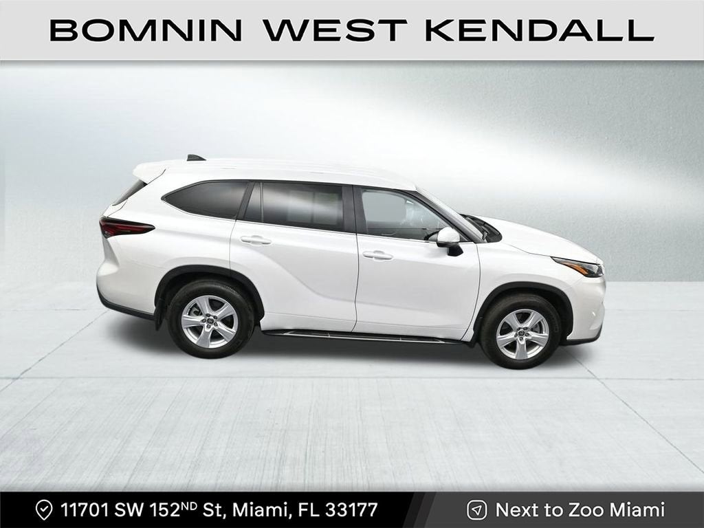 2025 Toyota Highlander LE