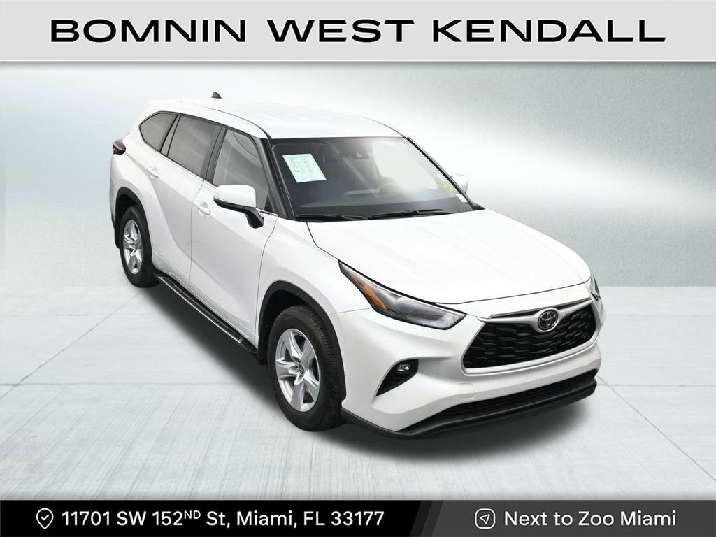 2025 Toyota Highlander LE