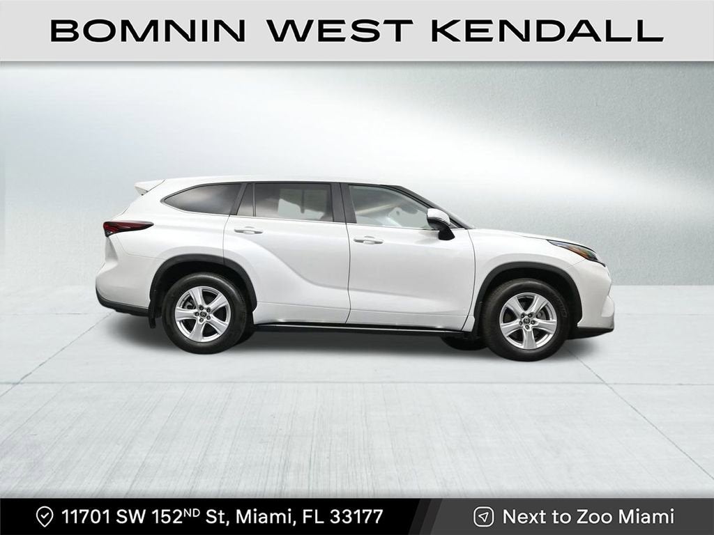 2025 Toyota Highlander LE