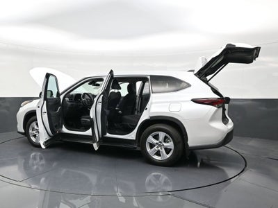 2025 Toyota Highlander LE