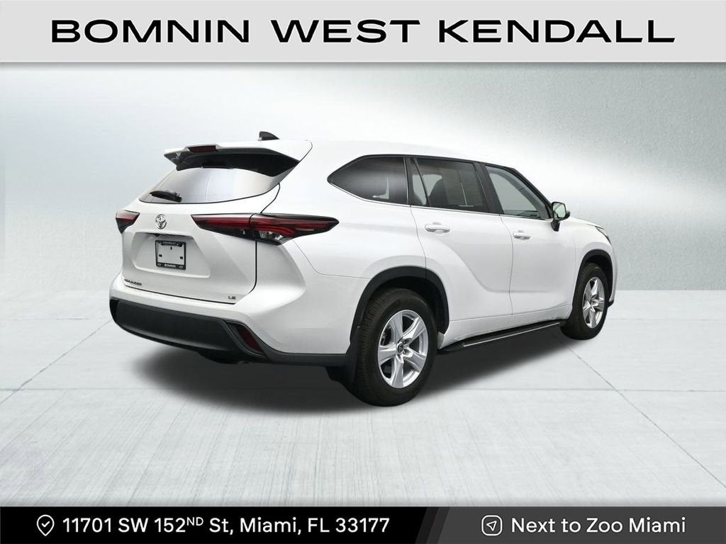 2025 Toyota Highlander LE