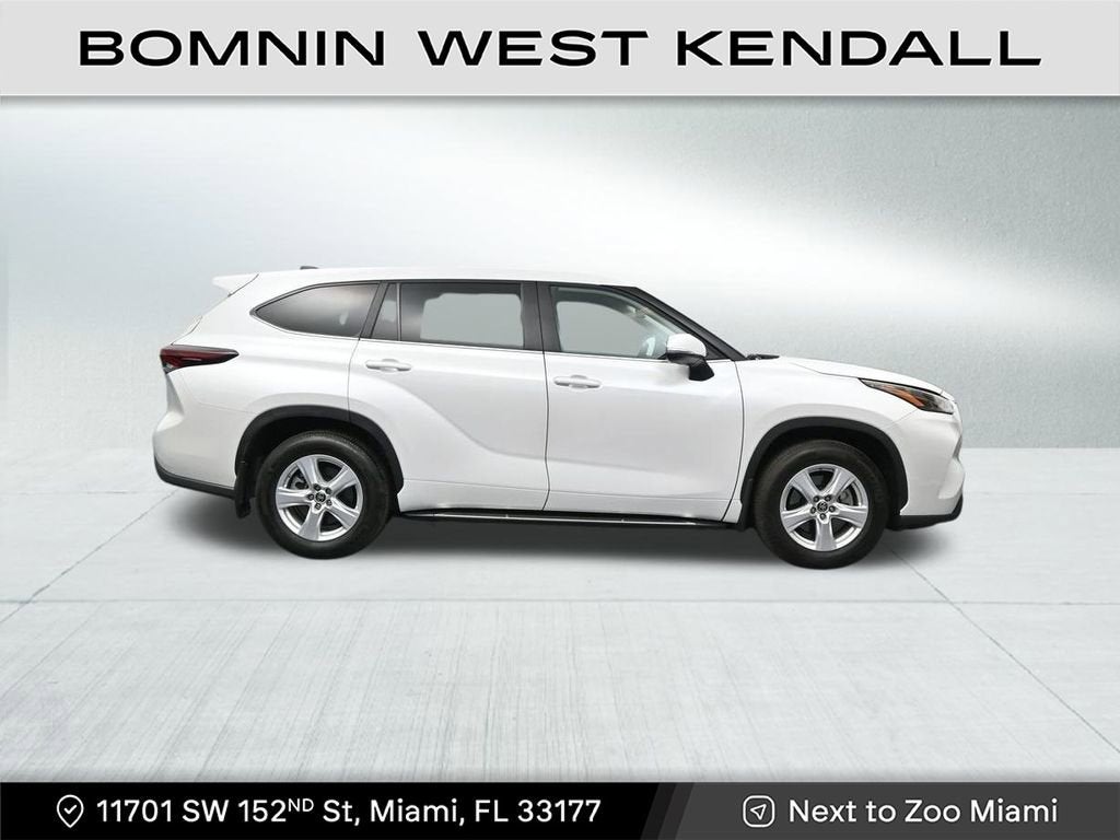 2025 Toyota Highlander LE