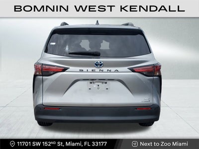2021 Toyota Sienna XLE