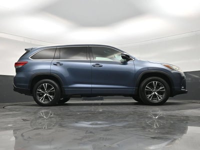 2018 Toyota Highlander LE