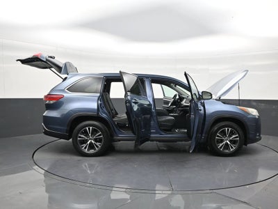 2018 Toyota Highlander LE