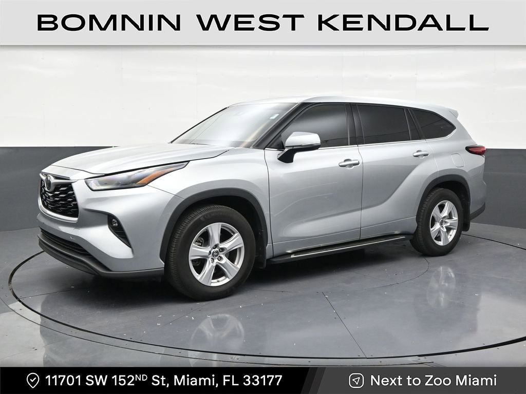 2022 Toyota Highlander LE