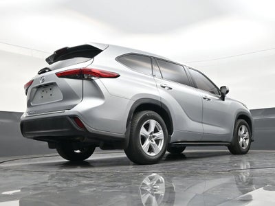 2022 Toyota Highlander LE