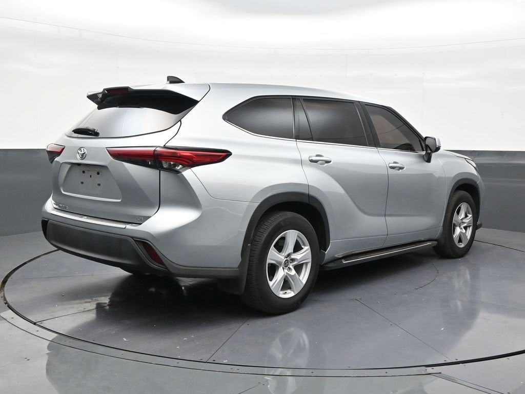 2022 Toyota Highlander LE