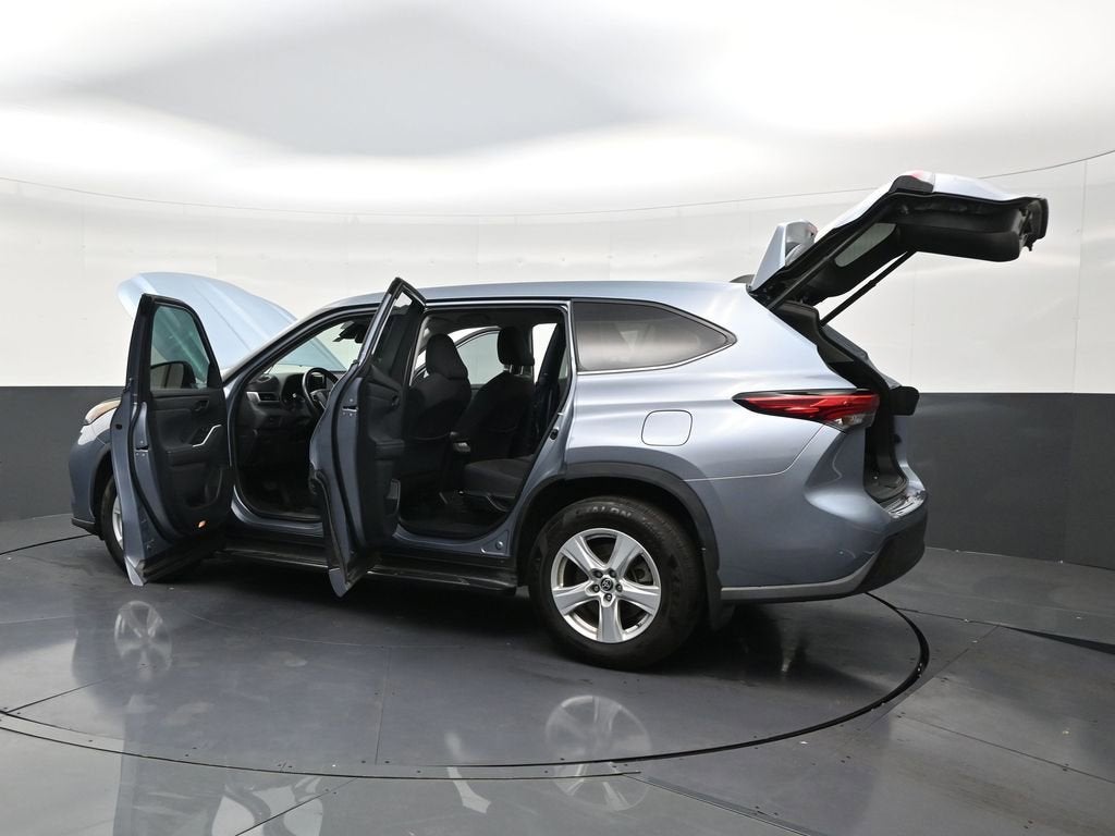 2022 Toyota Highlander LE