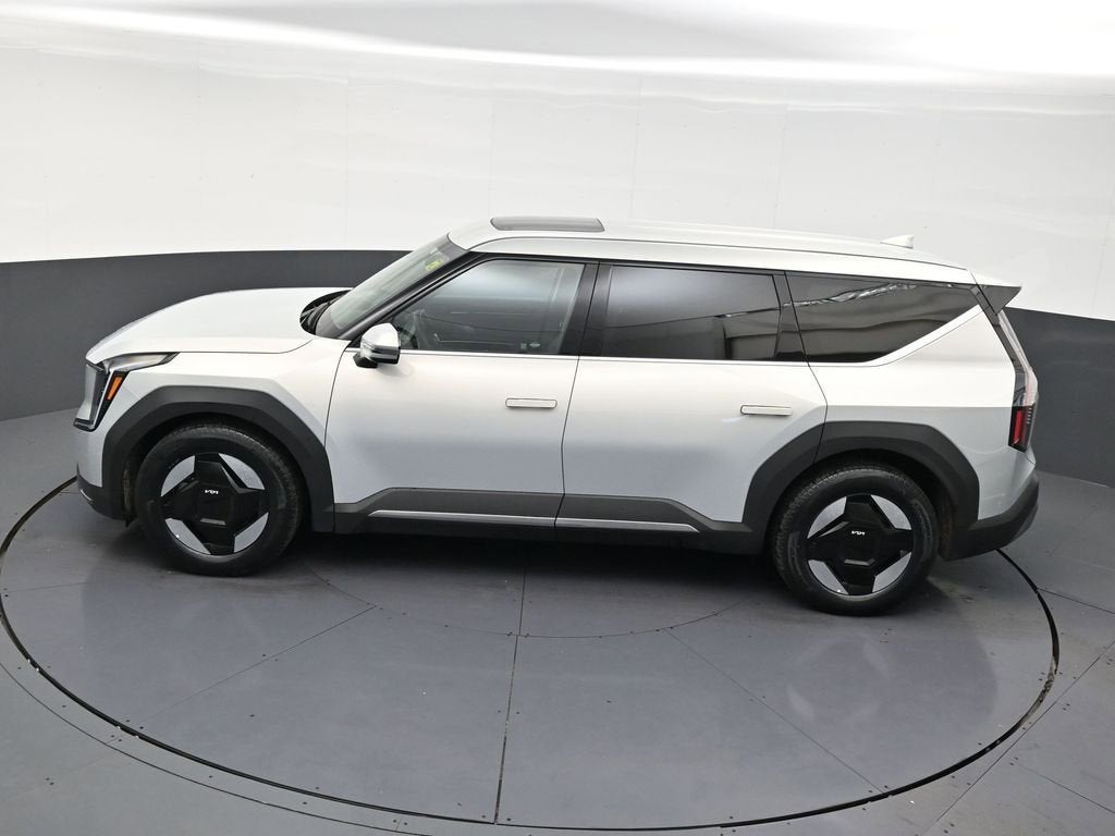 2026 Kia EV9 Light Long Range