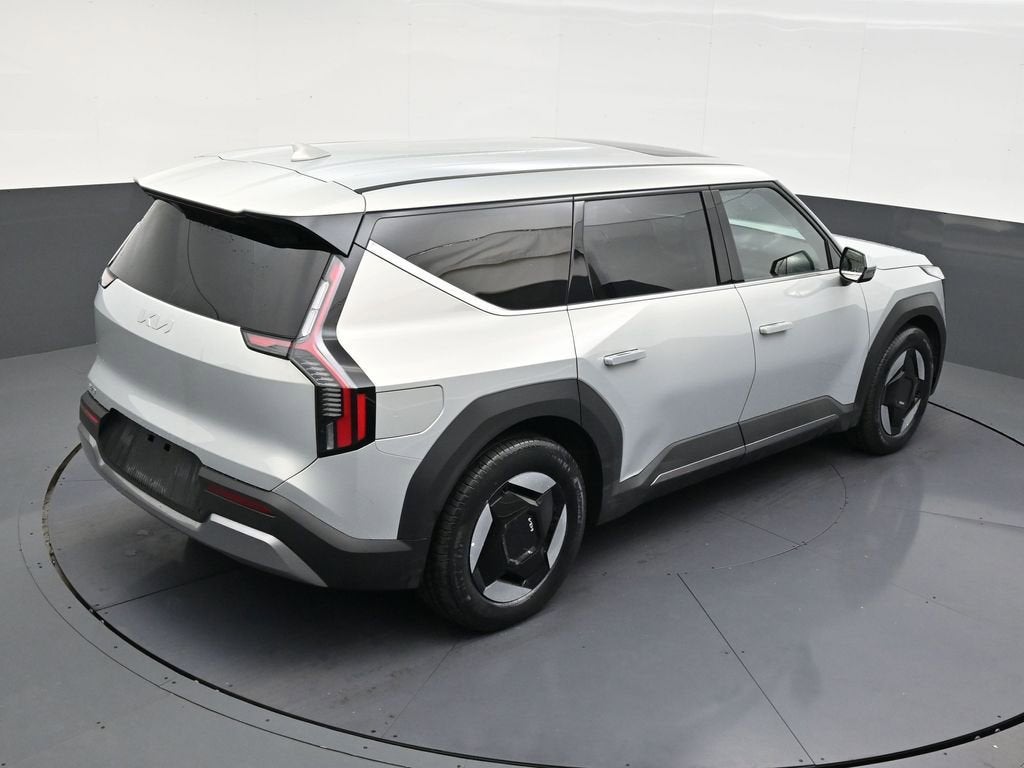 2026 Kia EV9 Light Long Range