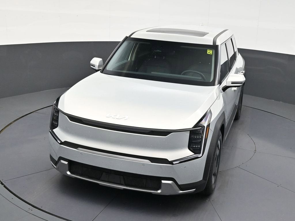 2026 Kia EV9 Light Long Range