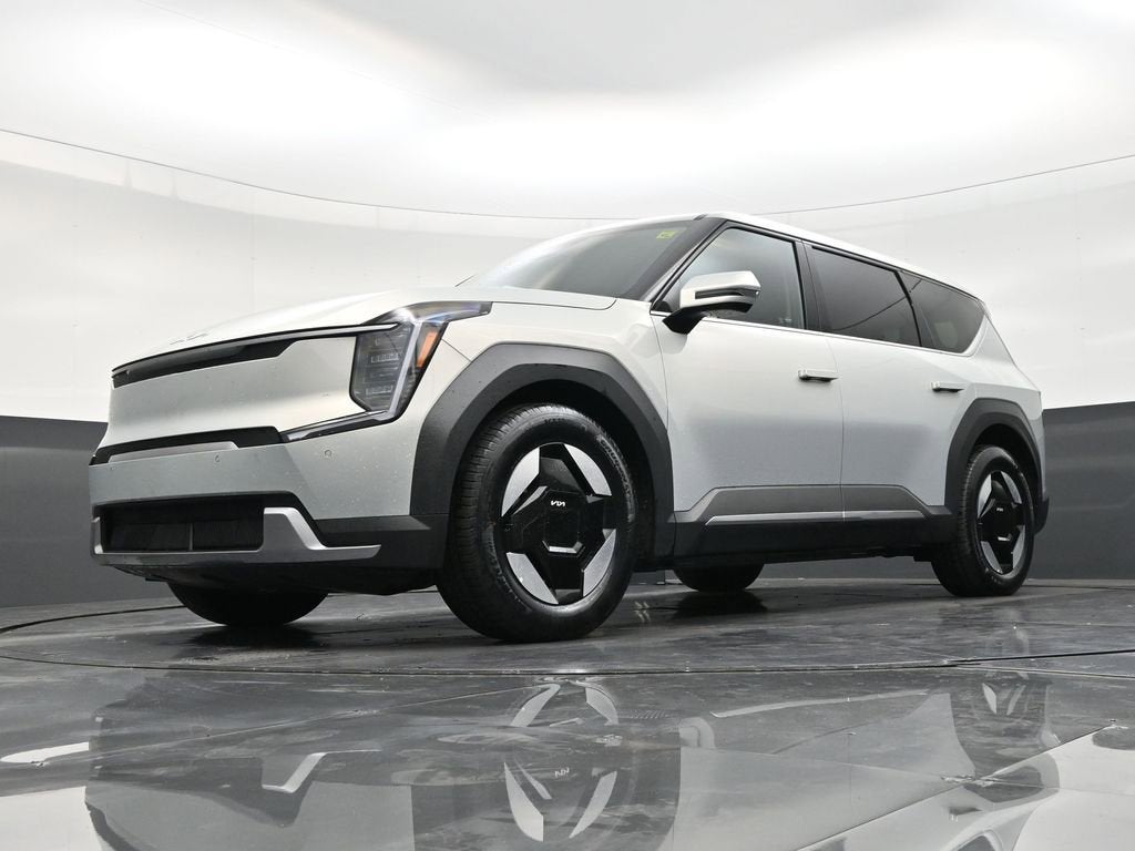 2026 Kia EV9 Light Long Range