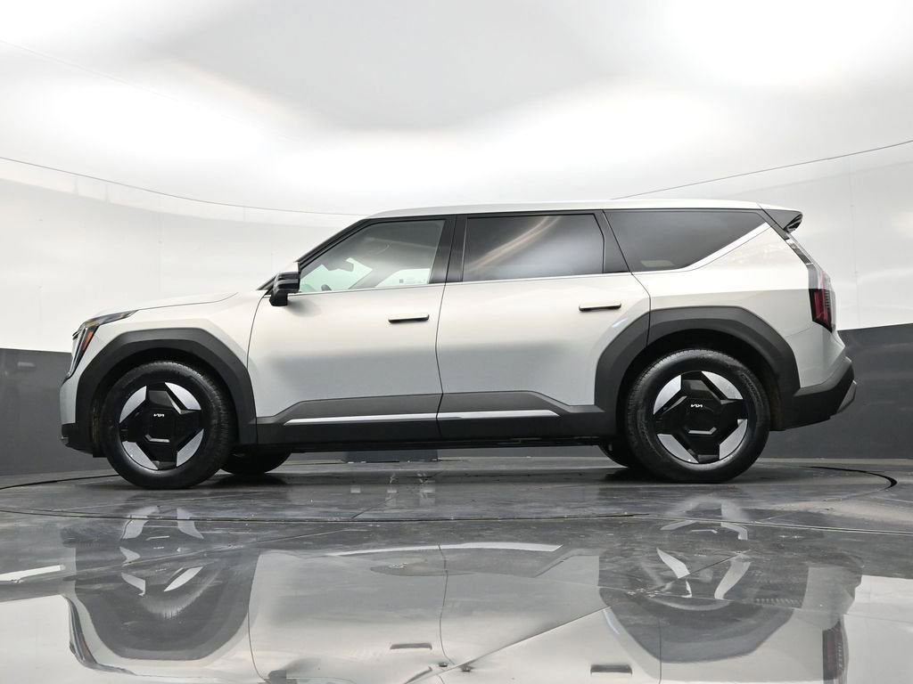 2026 Kia EV9 Light Long Range