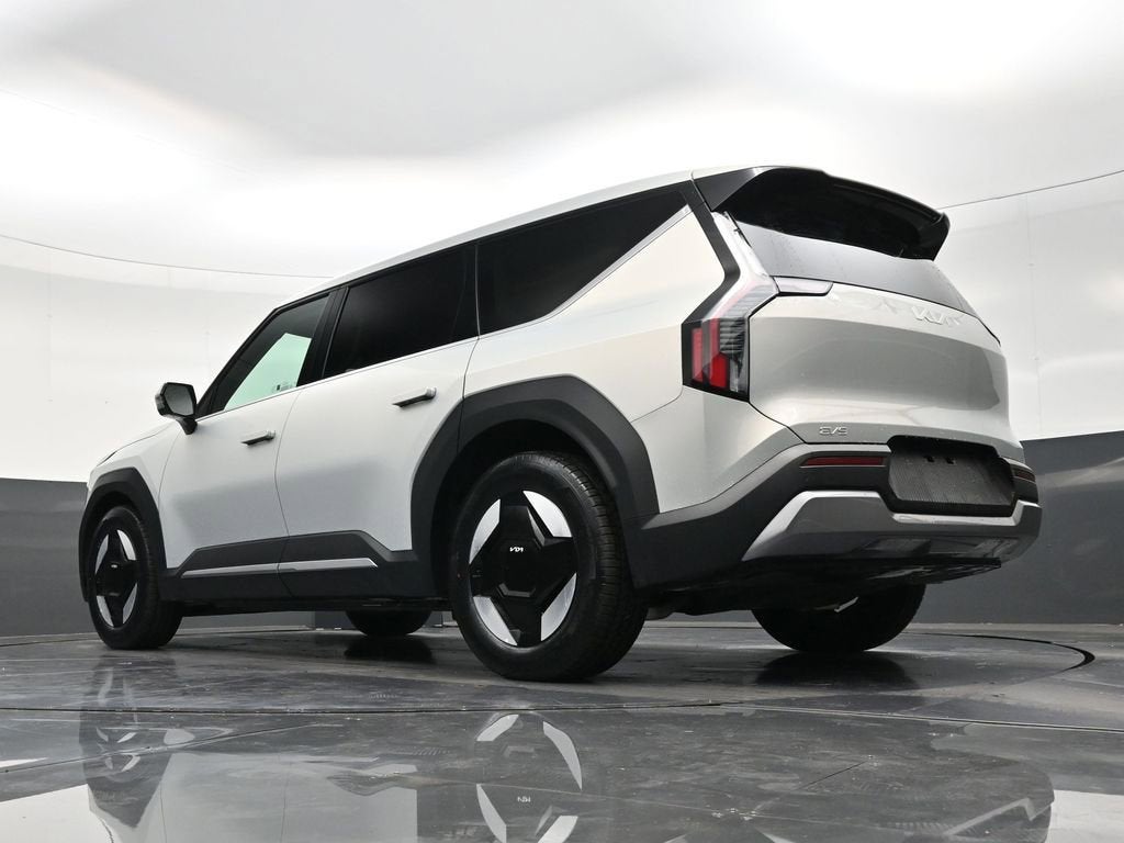 2026 Kia EV9 Light Long Range