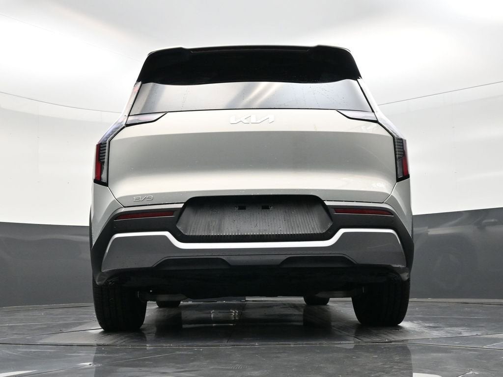 2026 Kia EV9 Light Long Range
