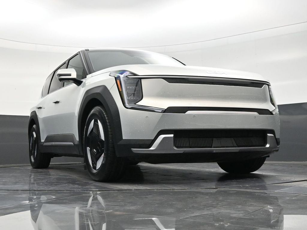 2026 Kia EV9 Light Long Range