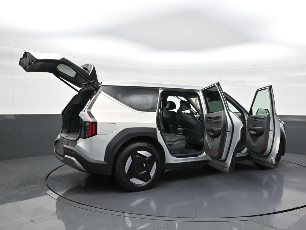 2026 Kia EV9 Light Long Range