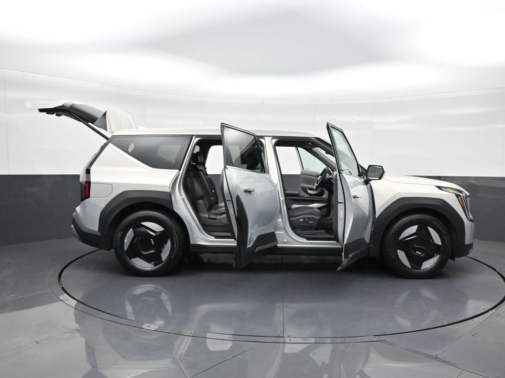 2026 Kia EV9 Light Long Range