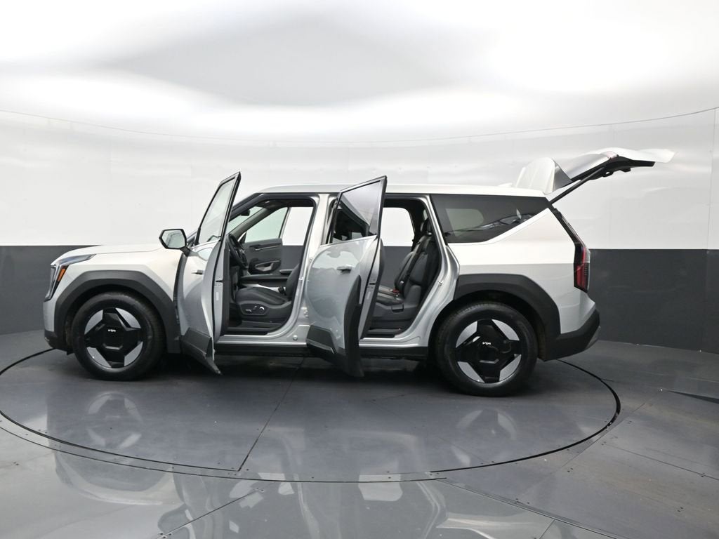 2026 Kia EV9 Light Long Range